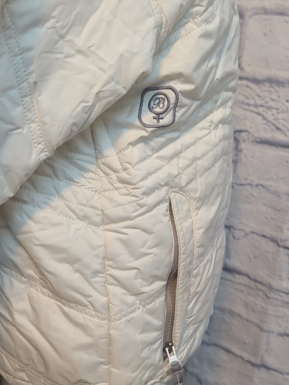 Betty Rides Jacket - Cream Color Hooded Winter Coat - Size Medium - Picture 4 of 8